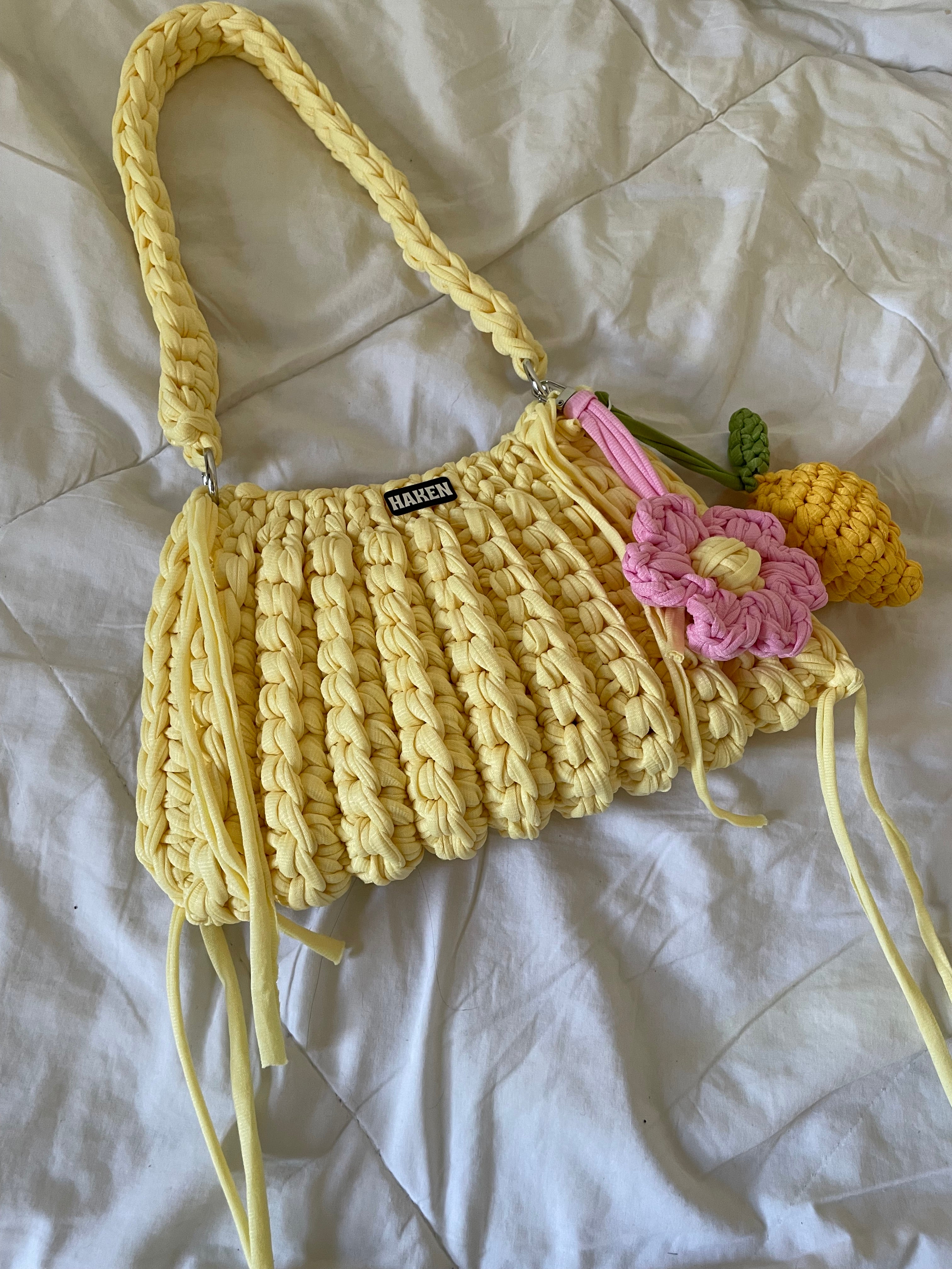 BAG LILY